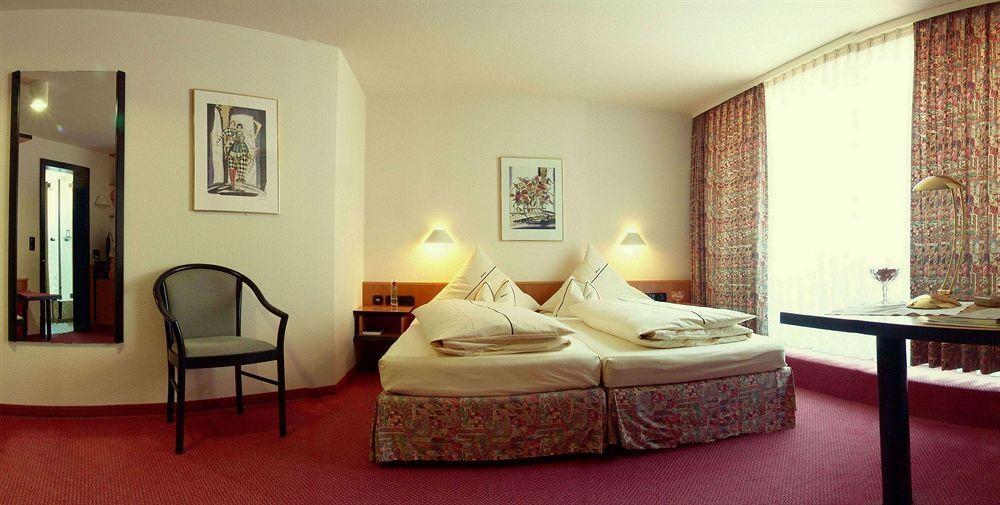 Hotel Lehmeier Ноймаркт ин дер Оберпфалц Стая снимка